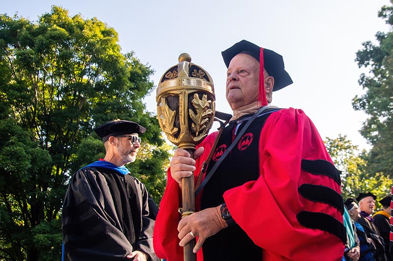 Convocation speaker encourages new students to ‘drown out the negativity of the grown-ups’ and ‘go after’ their dreams