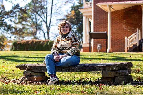 History and English double major researching 19th century letters for Sandusky internship